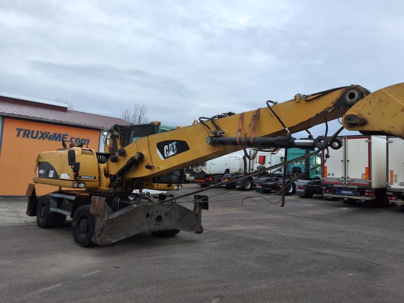 Excavator Caterpillar M322D MH industrial excavator