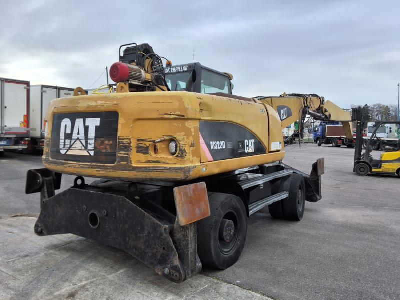 Excavator Caterpillar M322D MH industrial excavator