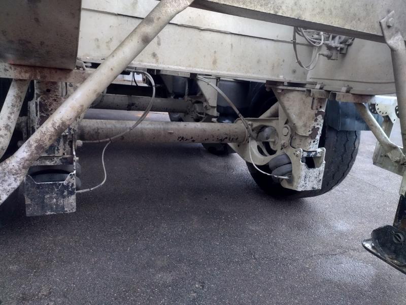 Semi-trailer Benalu Dump body Construction tipper