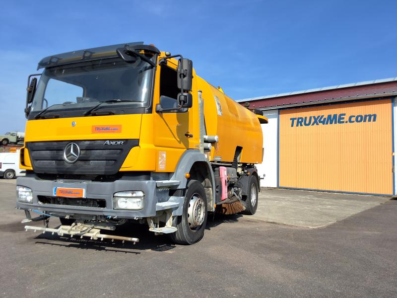 Engin de voirie Mercedes Axor 1829 Camion balayeuse