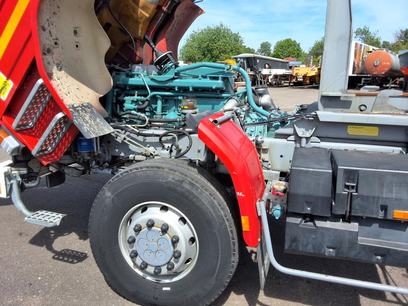 truck Scania P 113H320 Hook arm system