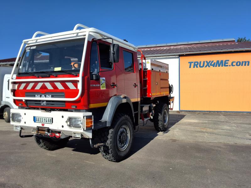 Camion MAN LE 18.220 Véhicules spéciaux Pompiers