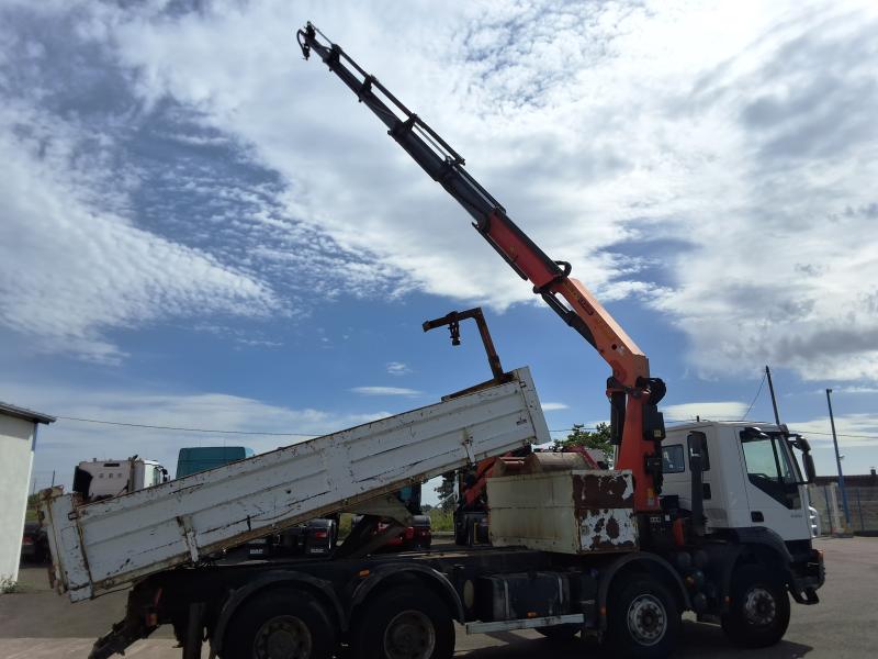 Camión Iveco Trakker 450 Volquete Volquete trasero