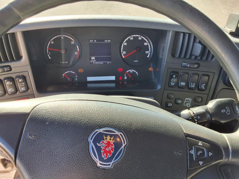 Máquinas de limpieza Scania P 320 Camión volquete de basuras domésticas