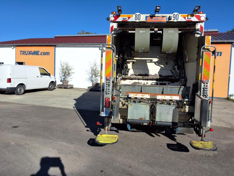 Máquinas de limpieza Scania P 320 Camión volquete de basuras domésticas