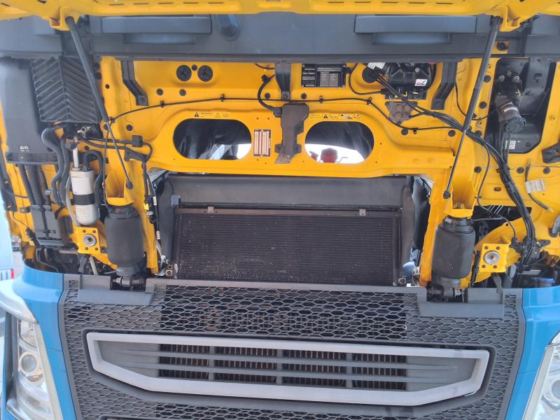 Cabeza tractora Volvo FH13 500