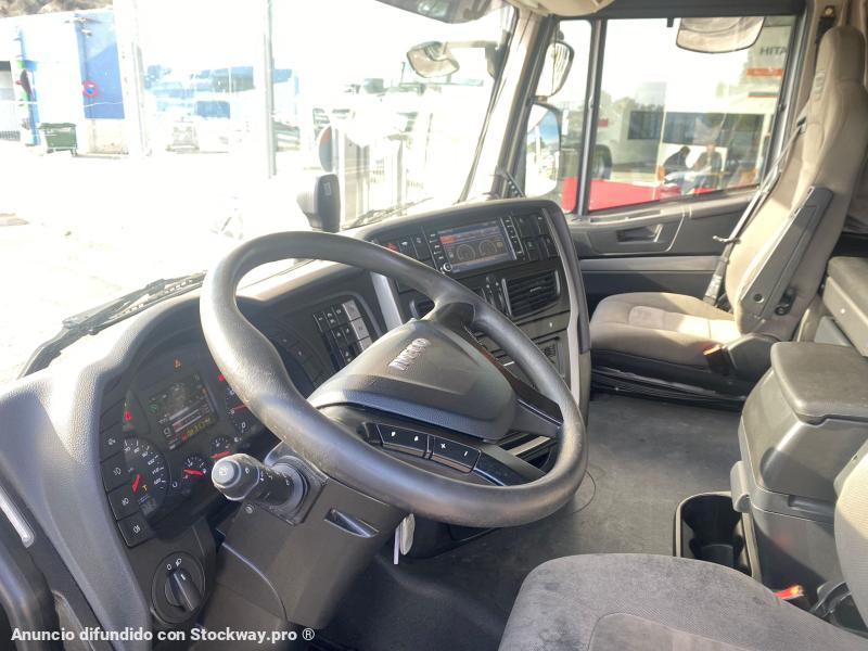 Photo Iveco Stralis AS 440 S 48 TP image 11/11