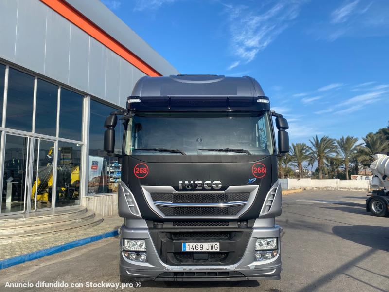Photo Iveco Stralis AS 440 S 48 TP image 2/11