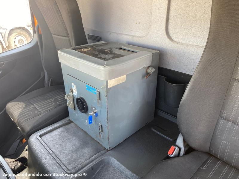 Photo Mercedes Atego 1218 image 11/12