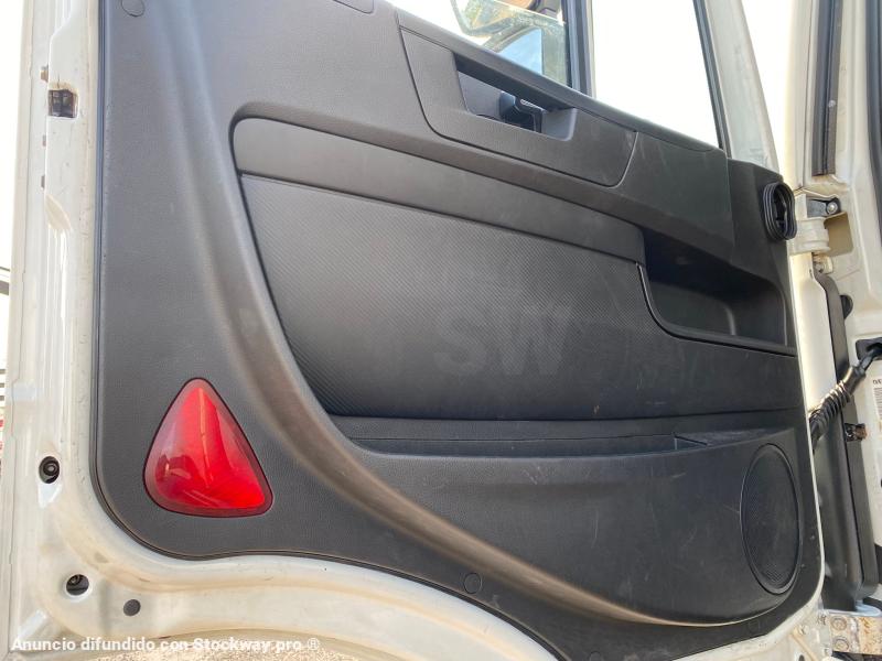 Photo Iveco Stralis AD 260 S 36 Y/PS image 9/12