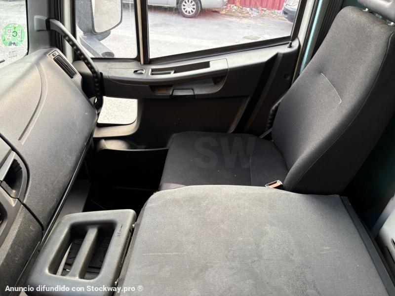 Photo Iveco Eurocargo 120E28 image 8/13