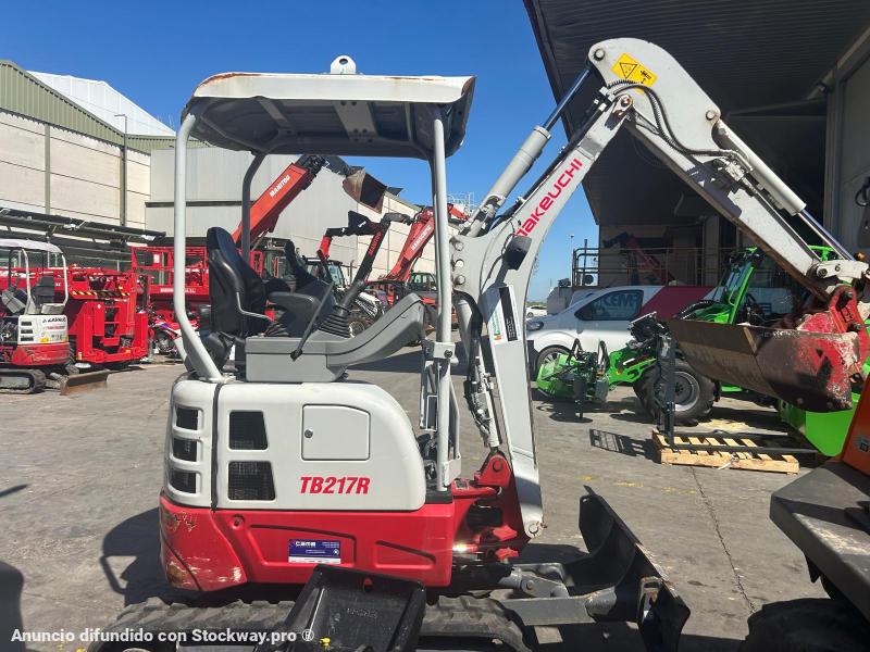 Photo Takeuchi TB 217 R  image 2/10
