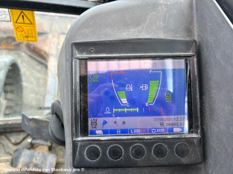 Photo Takeuchi TB290 2  image 7/11