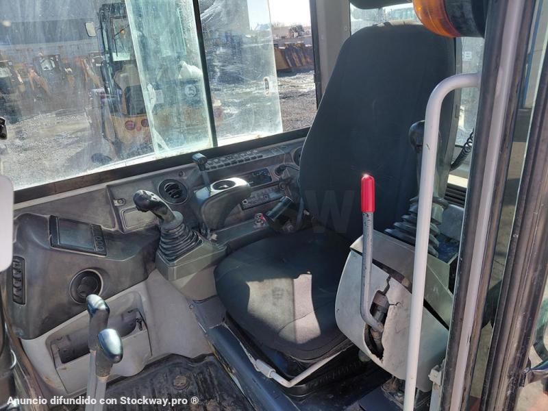 Photo Takeuchi TAKEUCHI TB 260  image 4/12